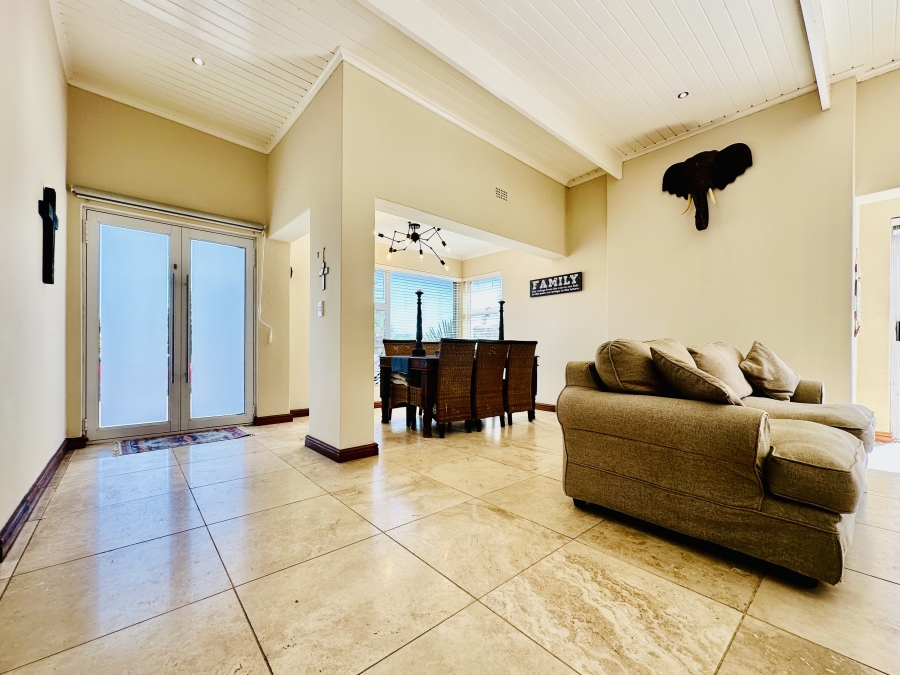 4 Bedroom Property for Sale in Vermont Western Cape